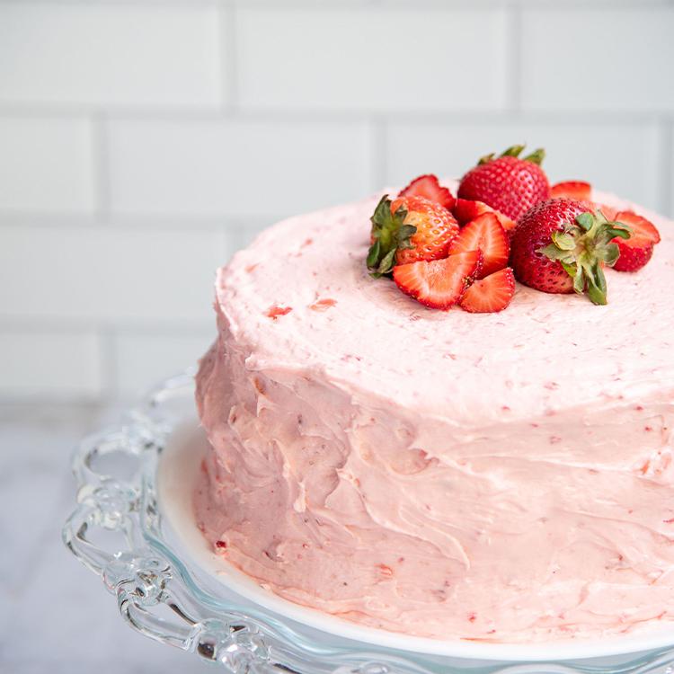 甜蜜的 Strawberry Buttercream Cake